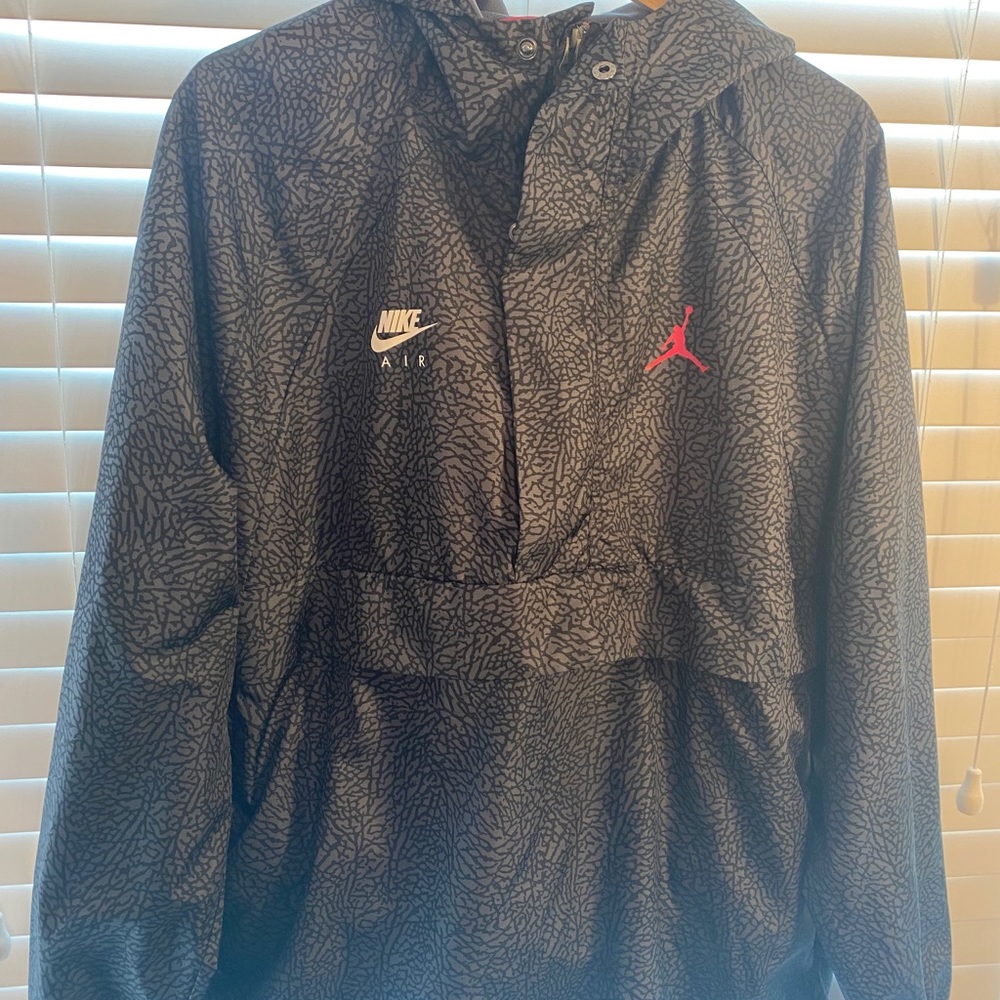 XL Nike Air Jordan Jumpman Quarter Zip with pouch